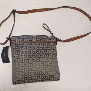 Tommy Hilfiger Crossbody Bag